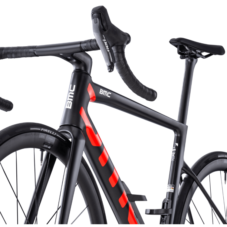 BMC-Teammachine-SLR01-ONE-cbn-red-wht-detail-02.png