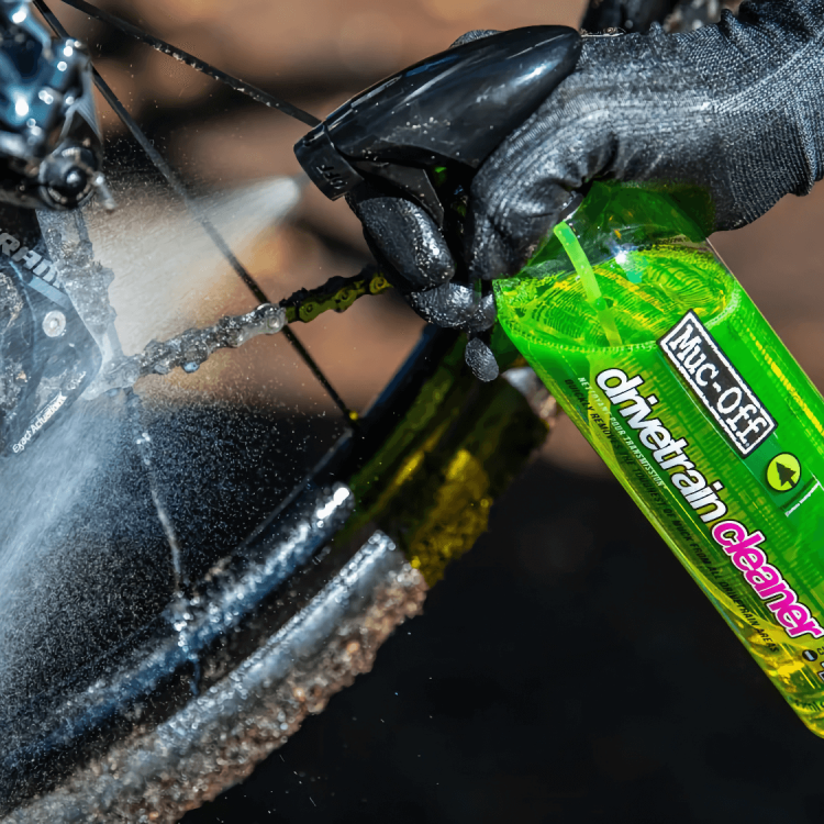 MUC-OFF ŚRODEK DO CZYSZCZENIA NAPĘDU Bio Drivetrain Cleaner 500ml