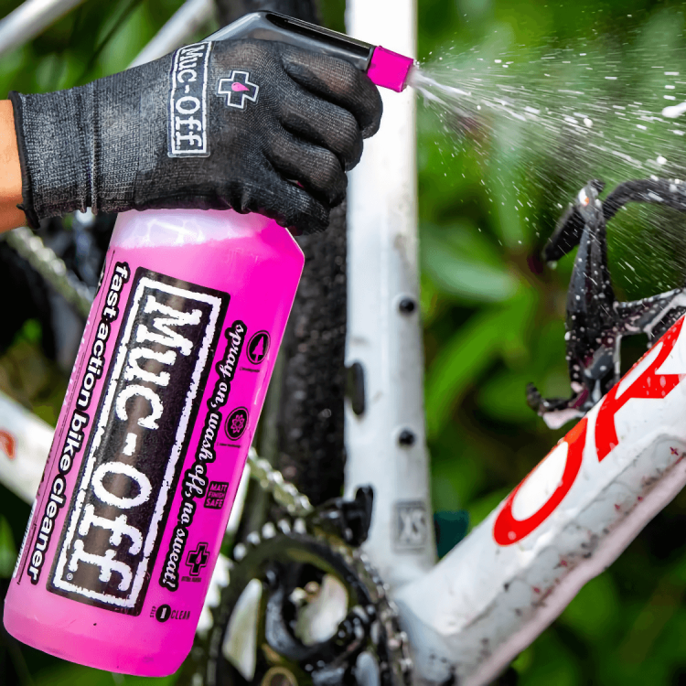 MUC-OFF ŚRODEK DO MYCIA ROWERU Z ROZPYLACZEM Nano Tech Bike Cleaner1L with trigger