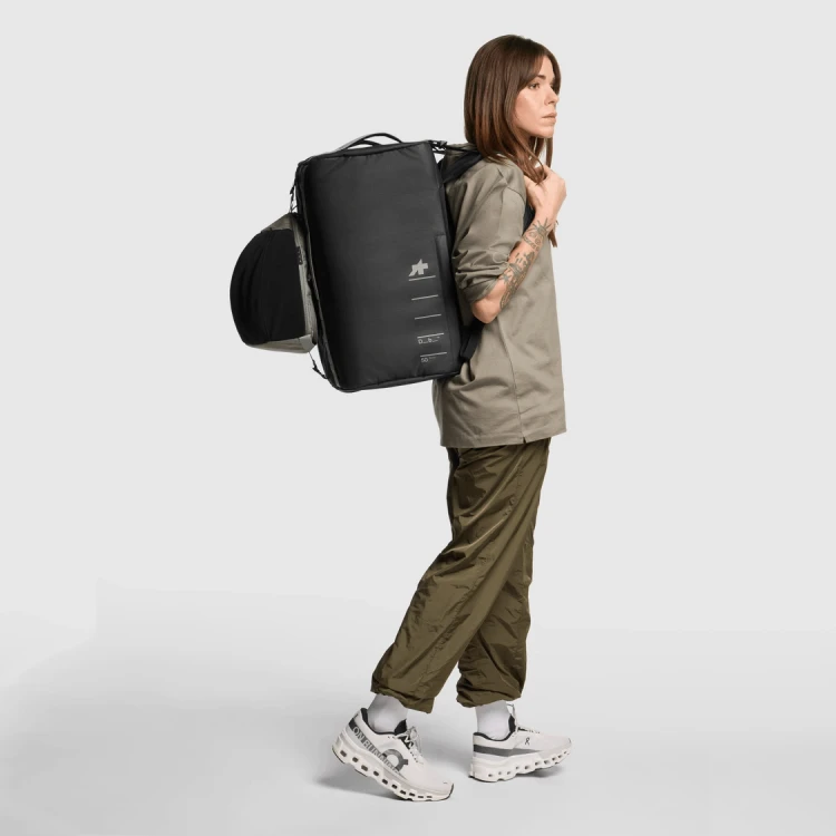 Plecak ASSOS X Db ROAMER - zestaw podróżny