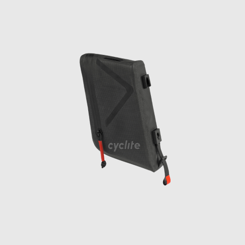 CYCLITE_B-2026-025-01-900_SADDLE-BAG-NANO-01_Black_Studio (1).png