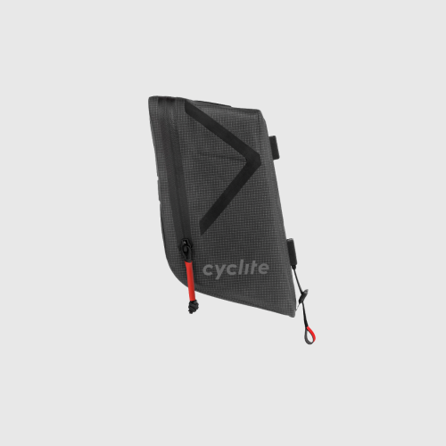 CYCLITE_B-2026-025-01-900_SADDLE-BAG-NANO-01_Black_Studio (2).png
