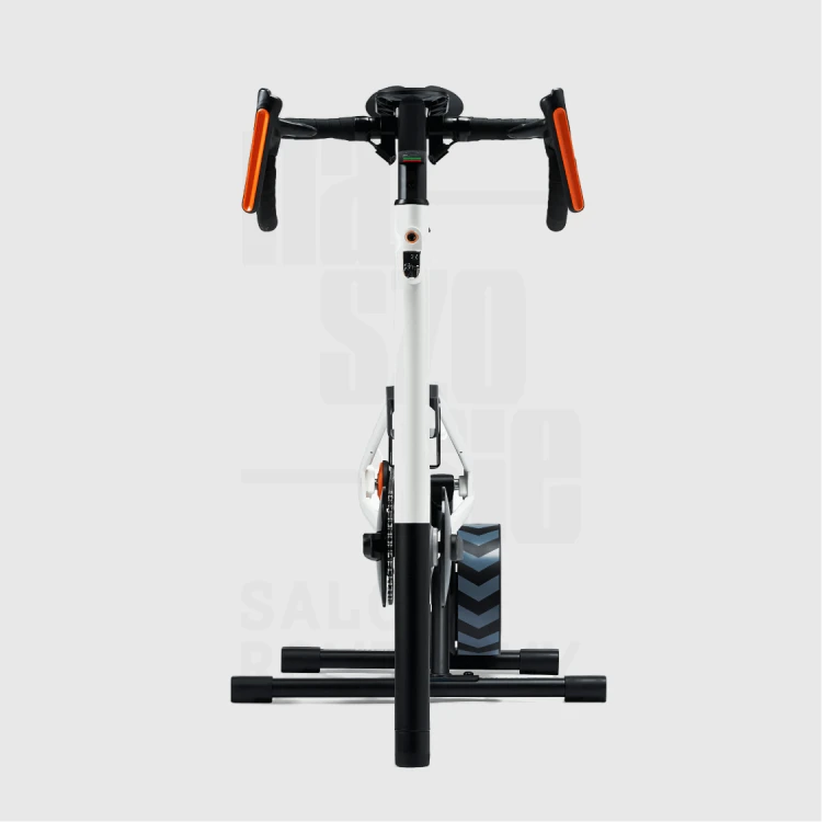 Zwift Ride z KICKR CORE 2