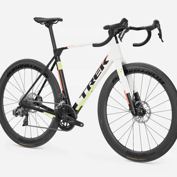 Rower Szosowy TREK DOMANE SL 6 AXS Gen 5 Matte Era White/Deep Smoke
