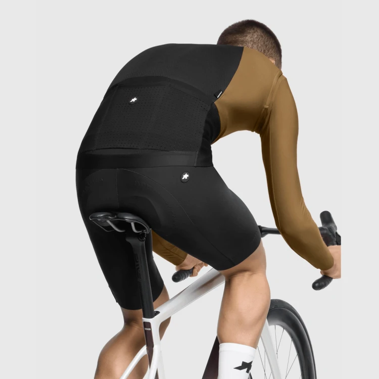 ASSOS_11.34.413.3U_33.png