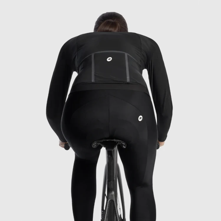 ASSOS_12.30.411.18_32.webp