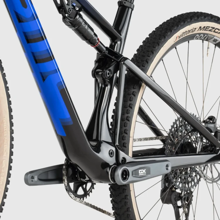 FOURSTROKE ONE blu blk cbn detail 15.webp