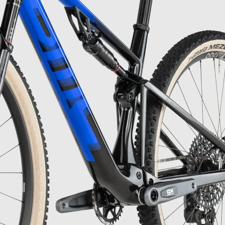 FOURSTROKE ONE blu blk cbn detail 10.webp