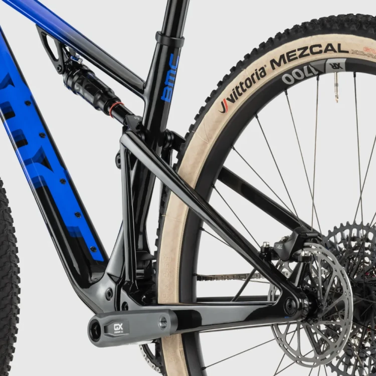 FOURSTROKE ONE blu blk cbn detail 6.webp