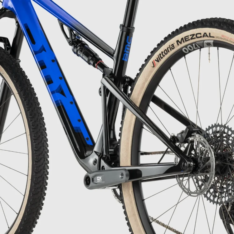 FOURSTROKE ONE blu blk cbn detail 3.webp